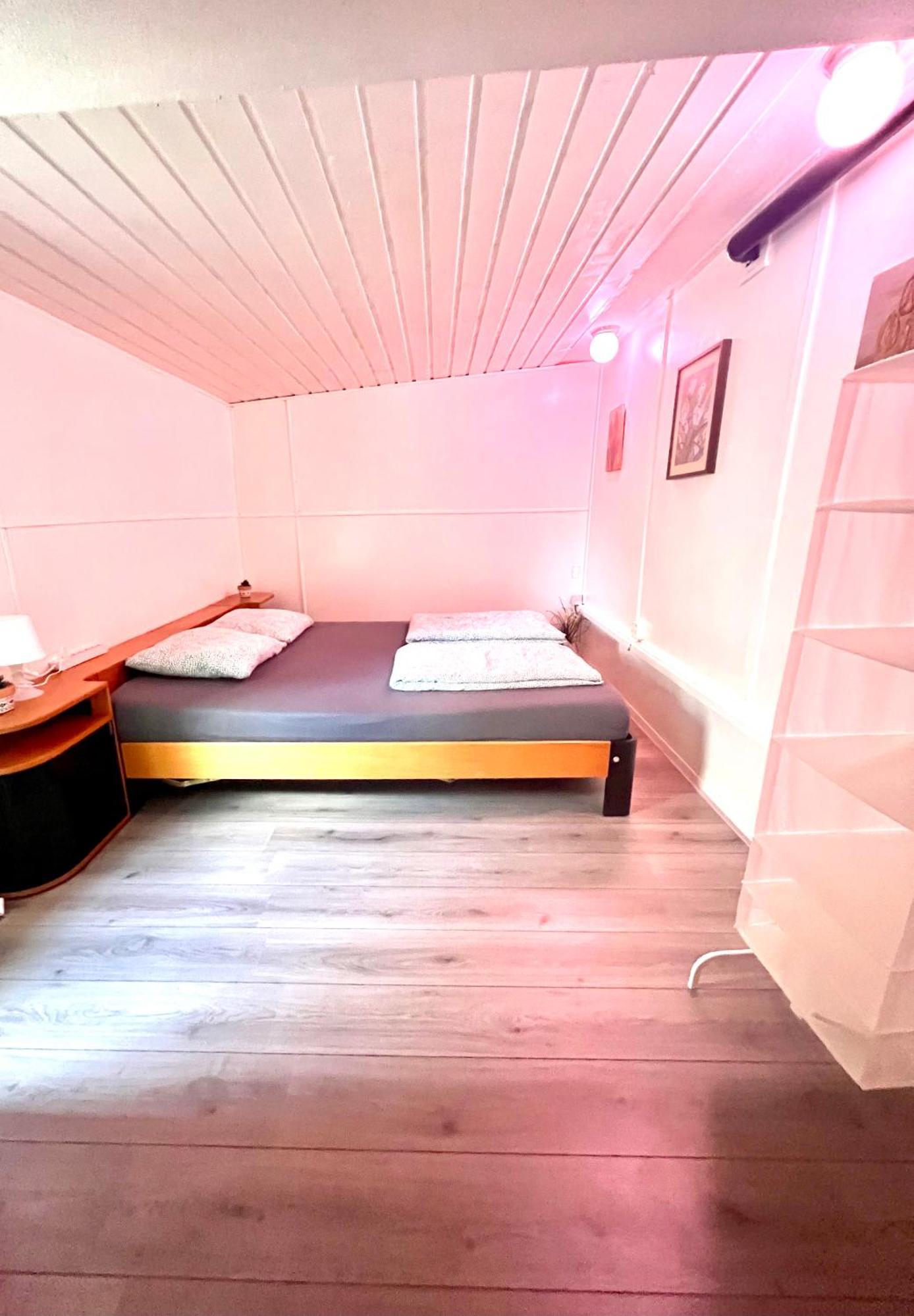 Buddha Style Family House & Jacuzzi & Sauna Near Amsterdam Vijfhuizen Esterno foto