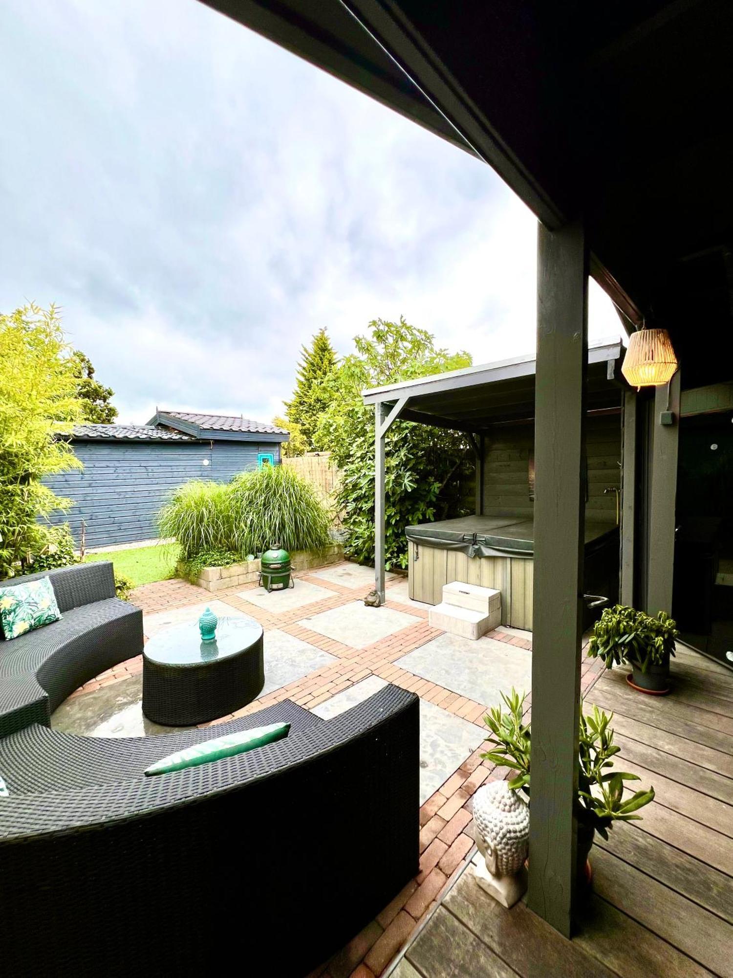 Buddha Style Family House & Jacuzzi & Sauna Near Amsterdam Vijfhuizen Esterno foto